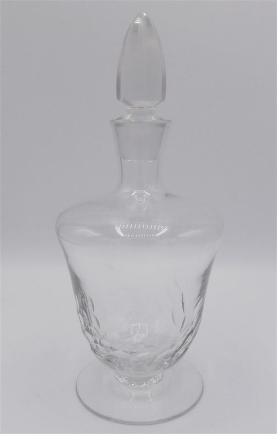 carafe ancienne sur pied verre cisele