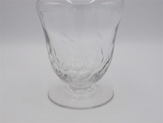 carafe ancienne sur pied verre cisele