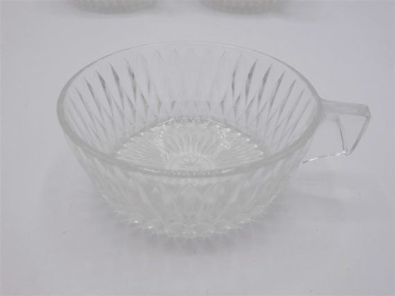 anciennes tasses verre