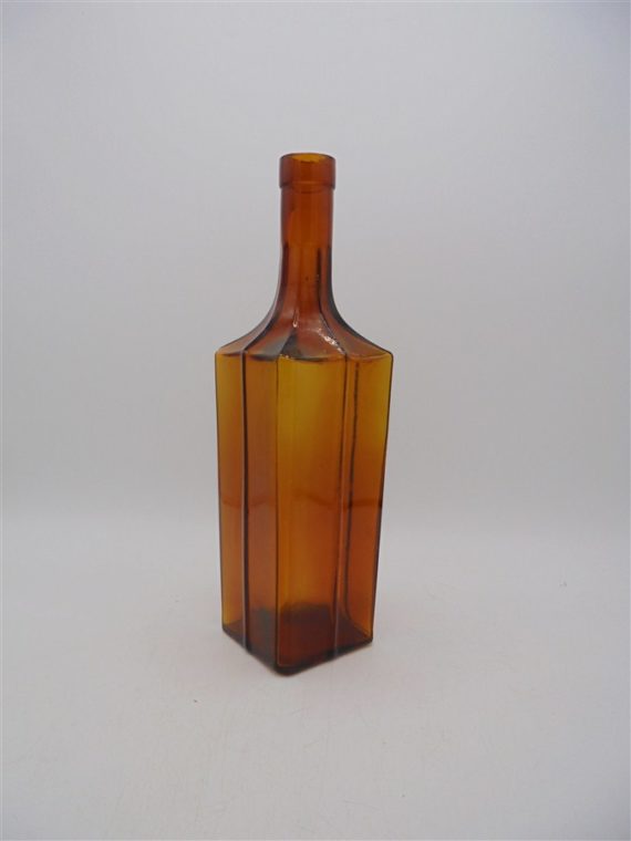 ancienne bouteille carre verre ambre