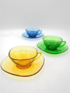 tasses vintage vereco colorees