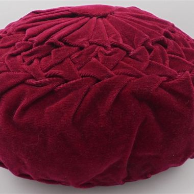 coussin velours plisse vintage bordeaux