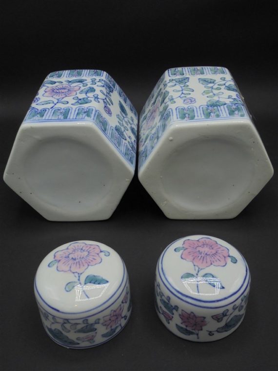 pots a the porcelaine chinoise decor floral bleu et rose