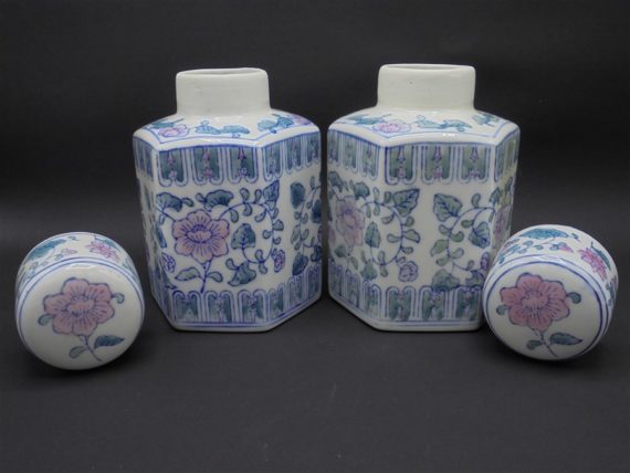 pots a the porcelaine chinoise decor floral bleu et rose