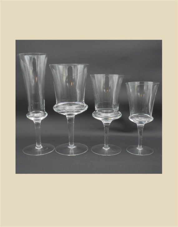 service verres a pied verres a vin eau digestif et flutes a champagne