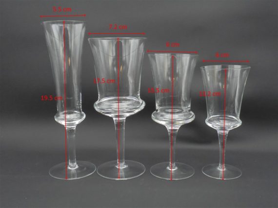 service verres a pied verres a vin eau digestif et flutes a champagne