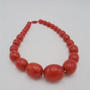 collier vintage perles plastique rouge