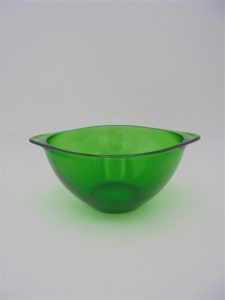 ancien bol verre vert a oreilles vereco