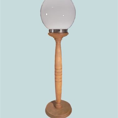 grande lampe globe opaline pied en bois