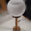 grande lampe globe opaline pied en bois