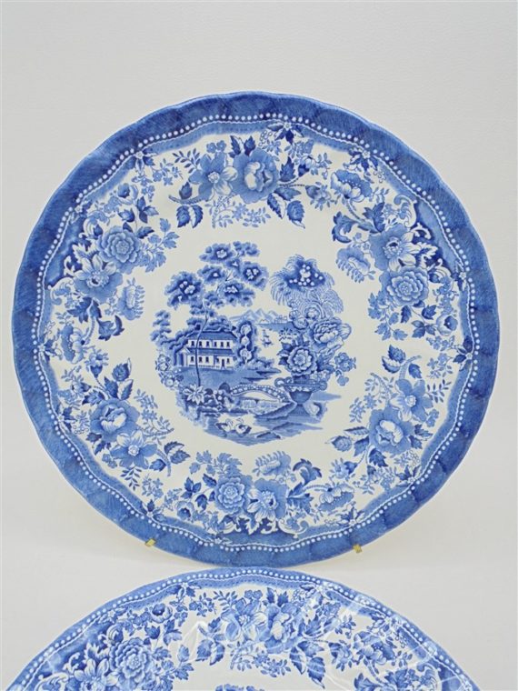 plats assiettes ceramique anglaise decor bleu