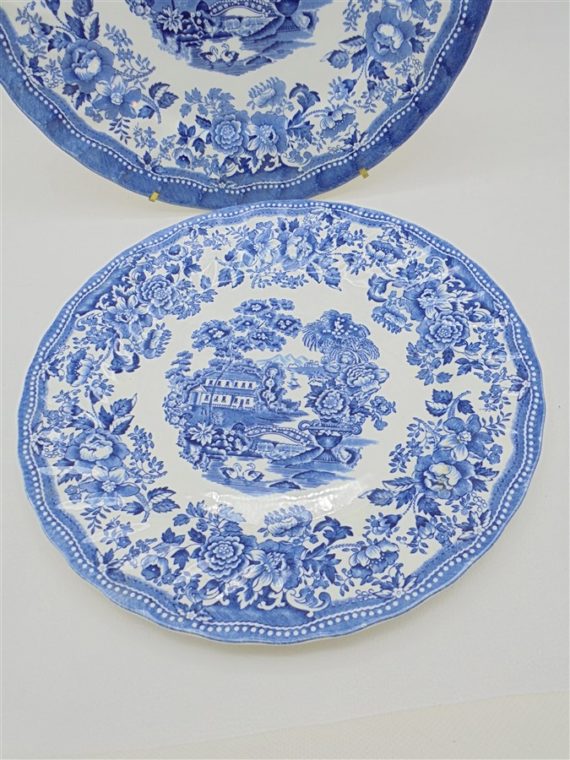 plats assiettes ceramique anglaise decor bleu