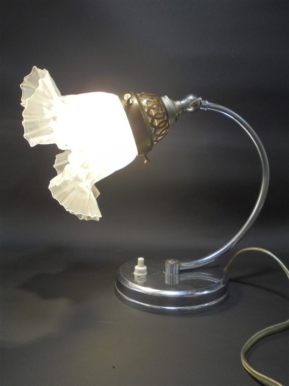 ancienne lampe jolie tulipe verre satine