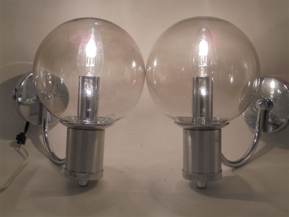 appliques murales vintage globe verre fume et supports chromes