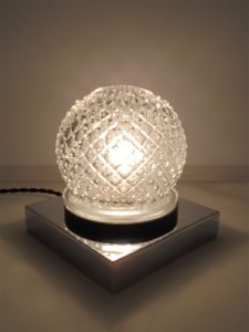 lampe chic luxe hillebrand globe verre pics socle chrome