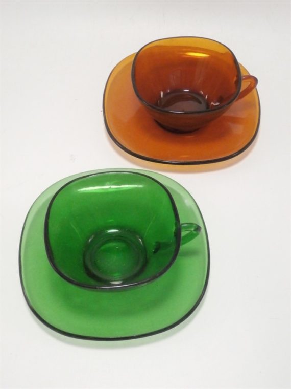 duo de tasses vintage vereco verre ambre brun et vert