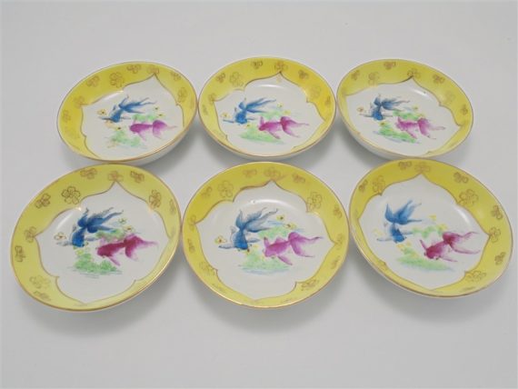 coupelles chinoises decor colore poissons