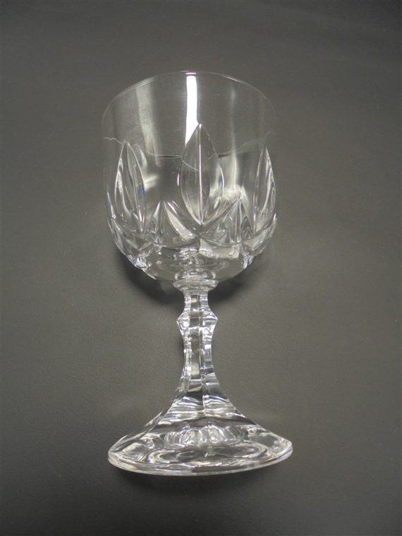 5 verres a pied en cristal