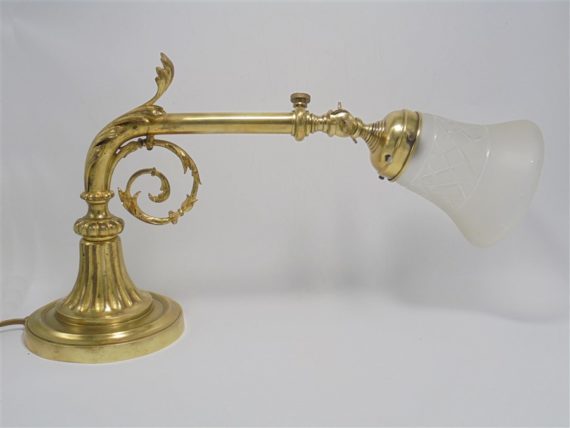 ancienne lampe en bronze dore bras etirable tulipe en verre