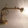 ancienne lampe en bronze dore bras etirable tulipe en verre