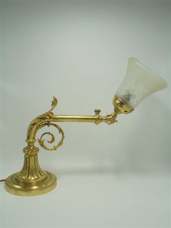 ancienne lampe en bronze dore bras etirable tulipe en verre