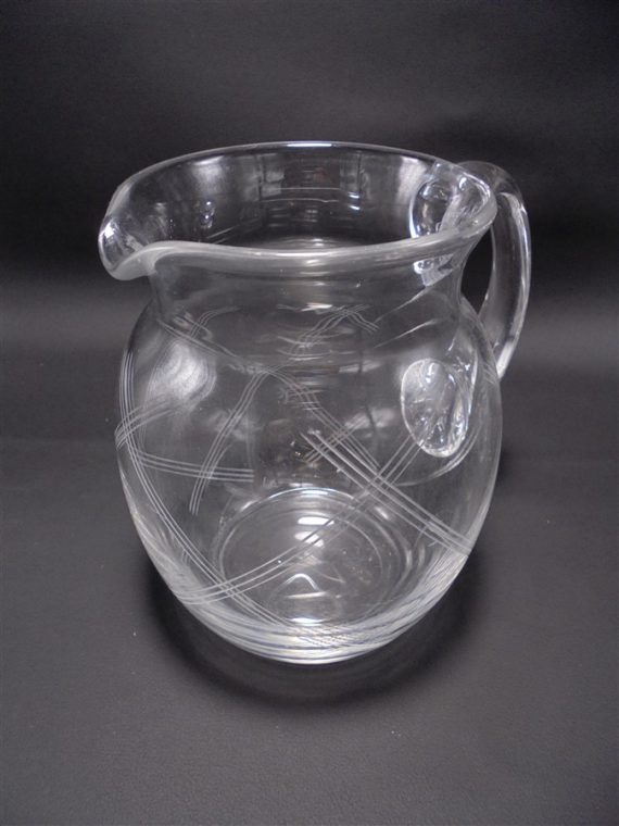 pichet pot a eau ancien verre cisele