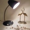 ancienne petite lampe de bureau vintage en metal granite noir