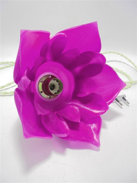 lampe baladeuse fleur fuchsia impression 3D rose