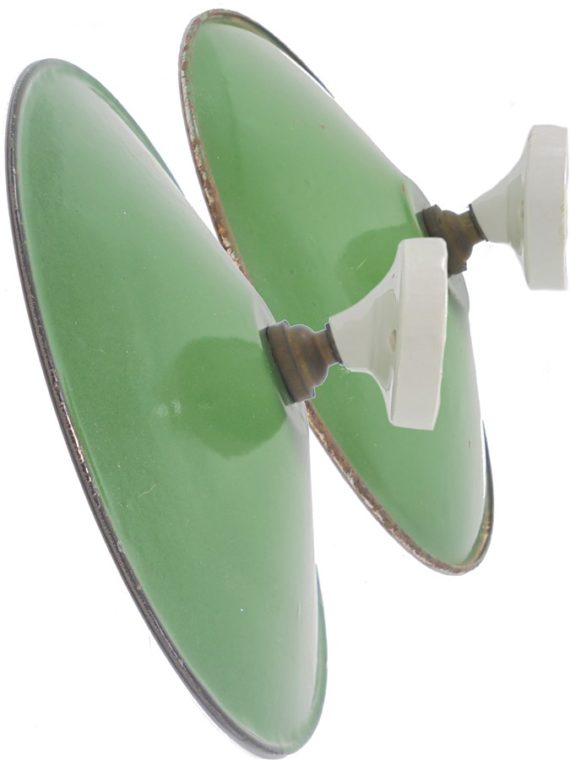 paire d appliques en tole emaillee verte