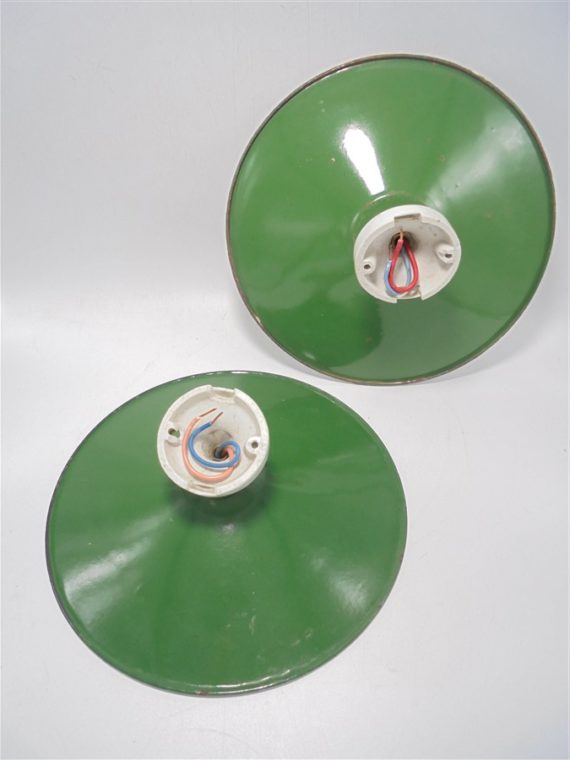 paire d appliques en tole emaillee verte
