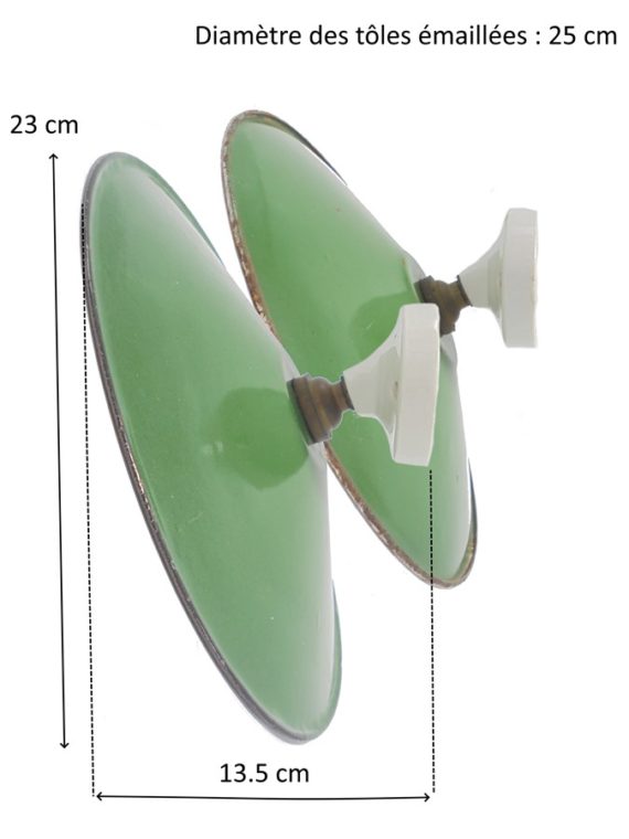 paire d appliques en tole emaillee verte