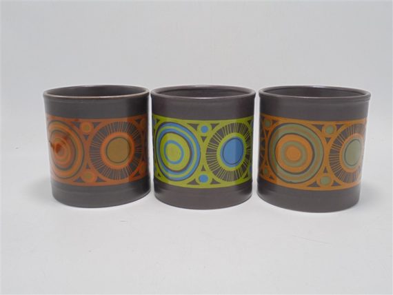 trio de mugs seventies