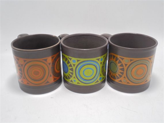 trio de mugs seventies