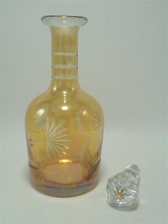 carafe en verre cisele irise