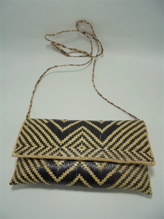 pochette en osier