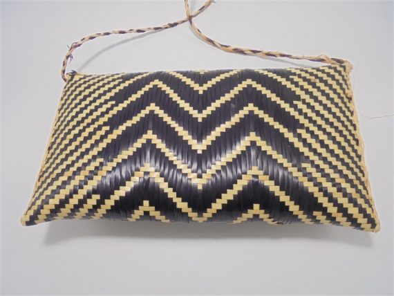 pochette en osier