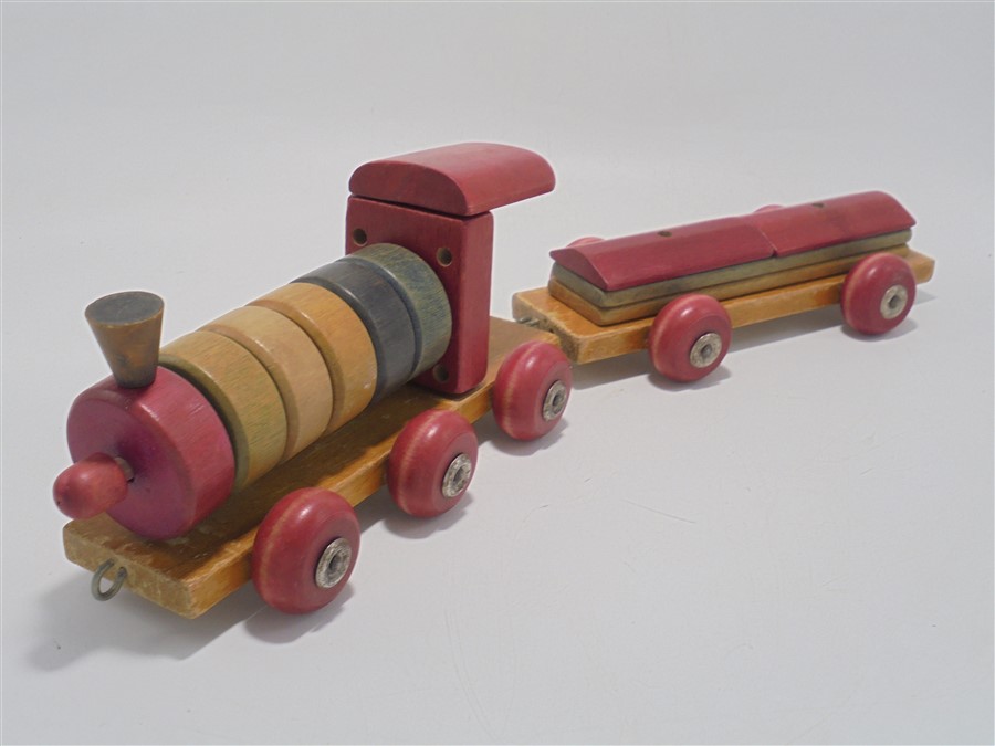petit train de marchandises jouet en bois