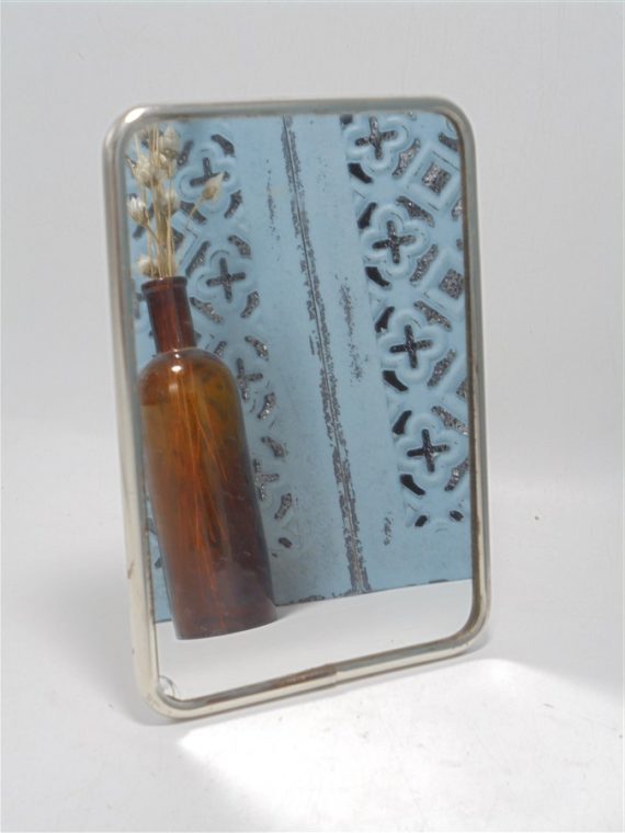 petit miroir de barbier