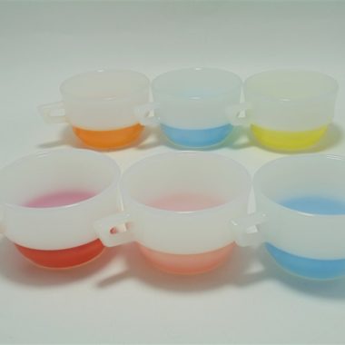 serie de 6 tasses colorees arcopal