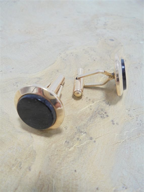 boutons de manchette