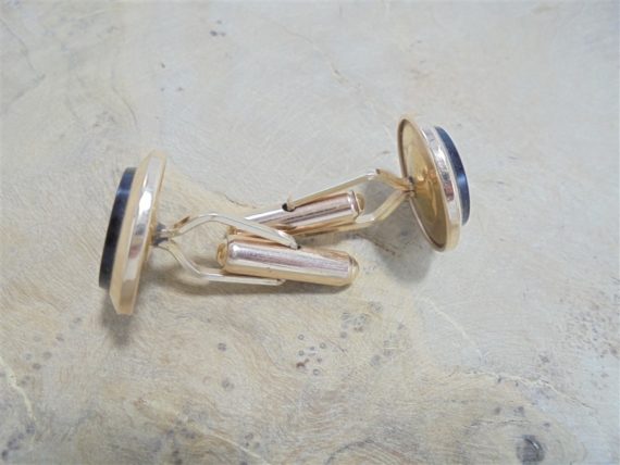 boutons de manchette