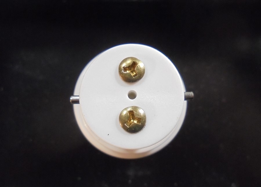 Adaptateur Douille B22 Vers E27 - Avec Interrupteur - Métal/plastique Résistant à La Chaleur - Pour Ampoules LED, Fluo, à Incandescence
