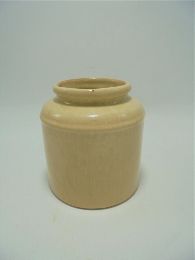 ancien pot en ceramique