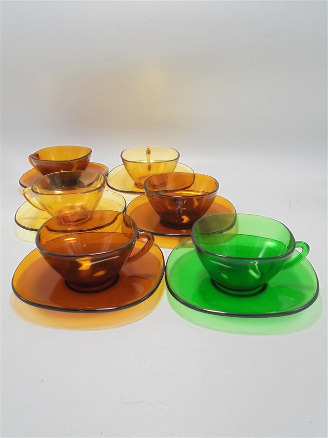 ensemble de 6 tasses vereco colorees
