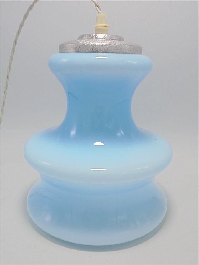 suspension vintage en opaline bleue