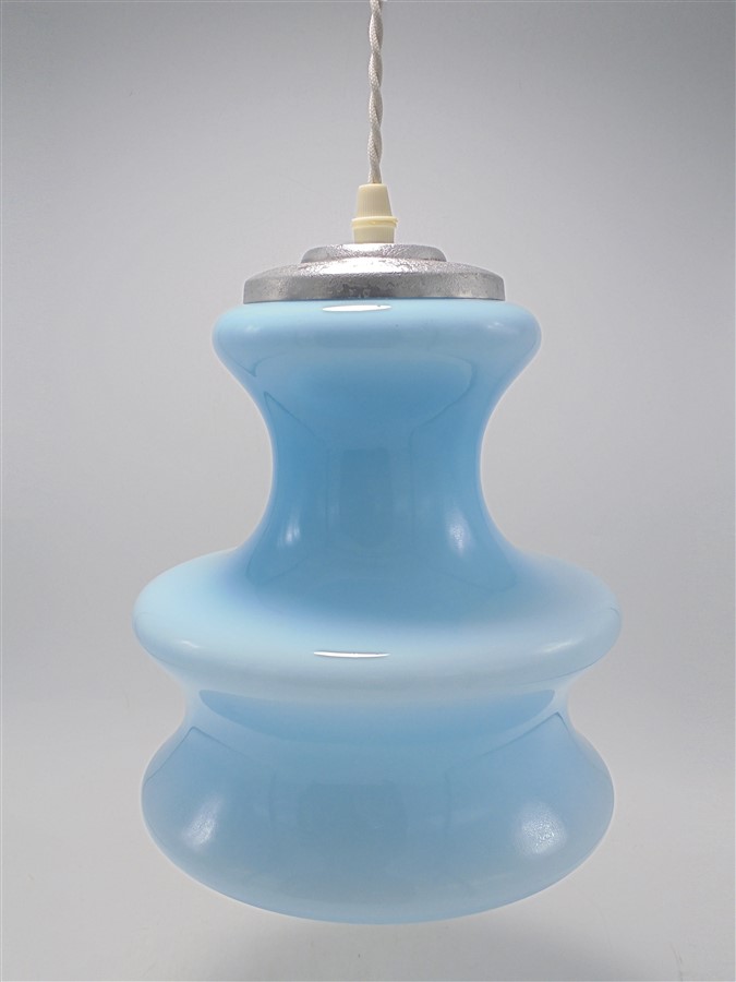 suspension vintage en opaline bleue