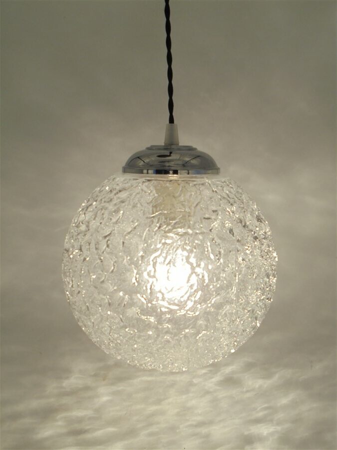 suspension globe en verre texture