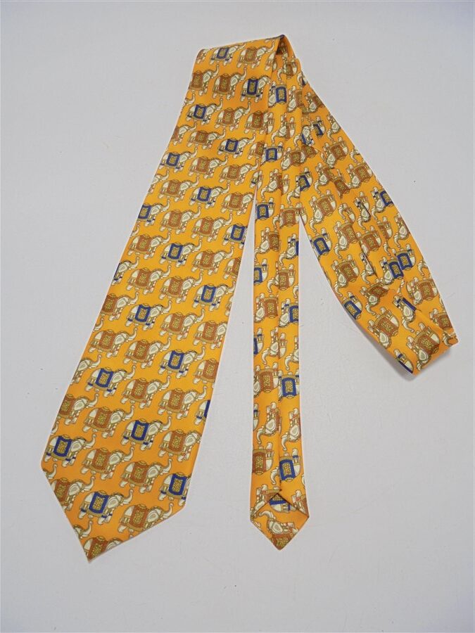 cravate jaune