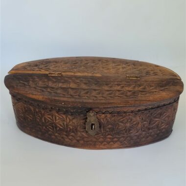 Ancienne boîte en bois