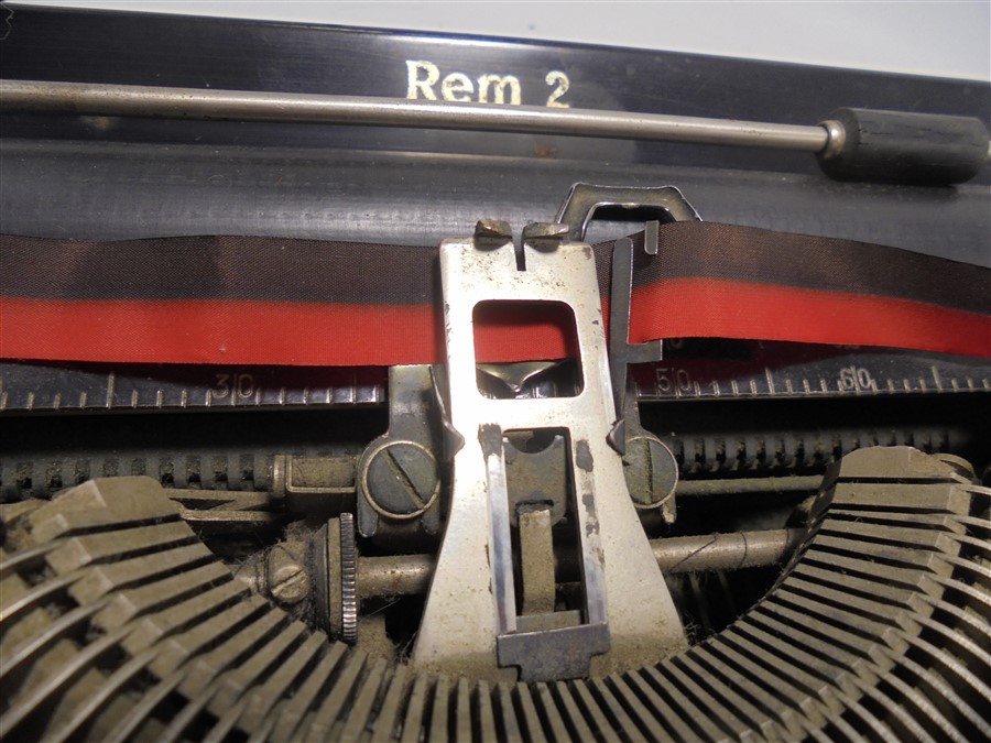 machine a ecrire remington rem2